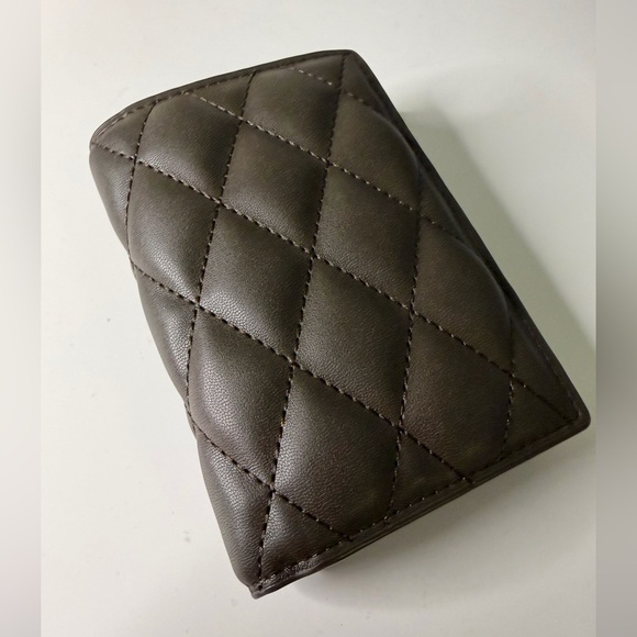 Charles & Keith bifold wallet dark brown - Picture 2 of 6